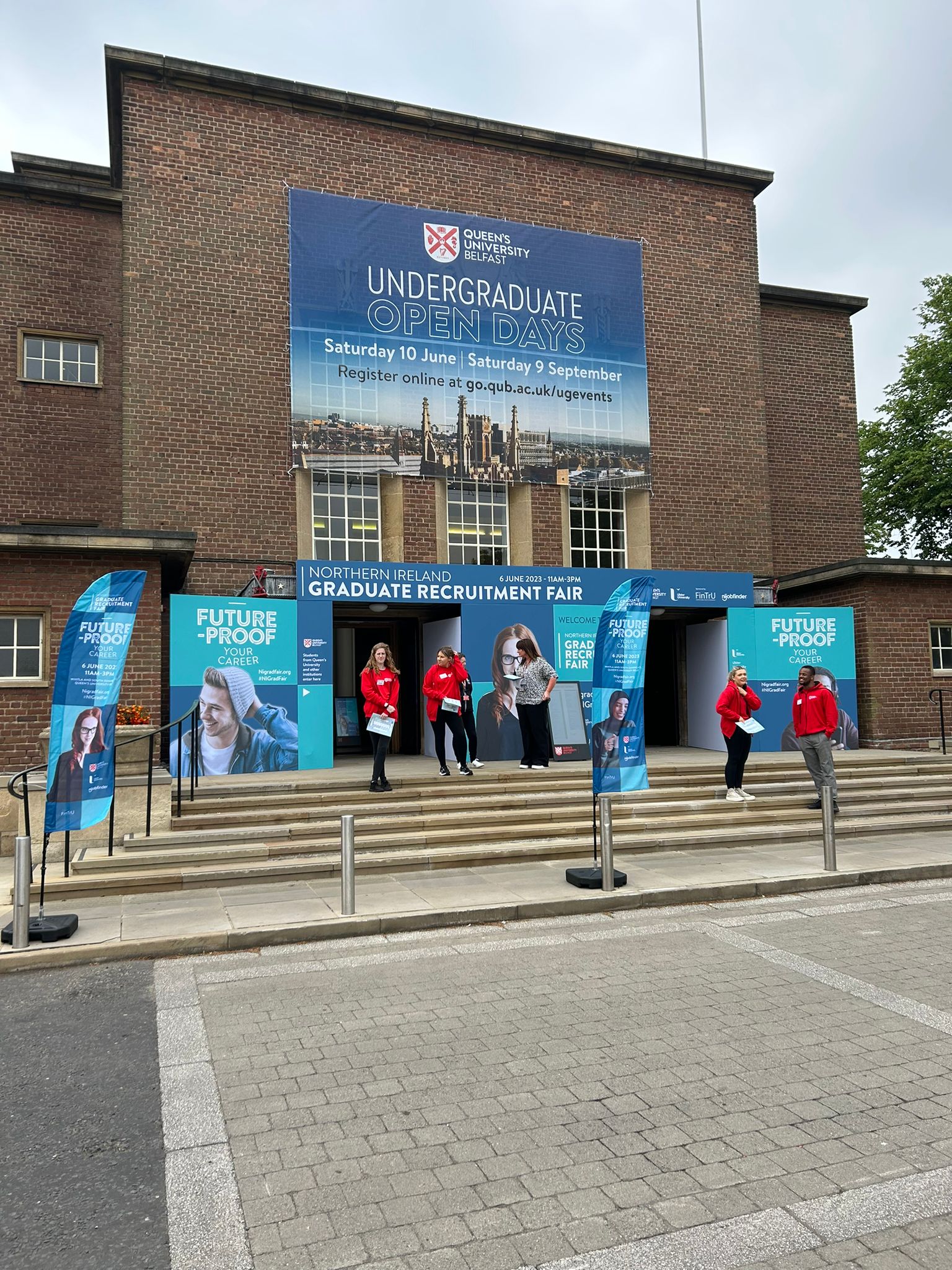 viberoptix-queens-university-northern-ireland-graduate-fair